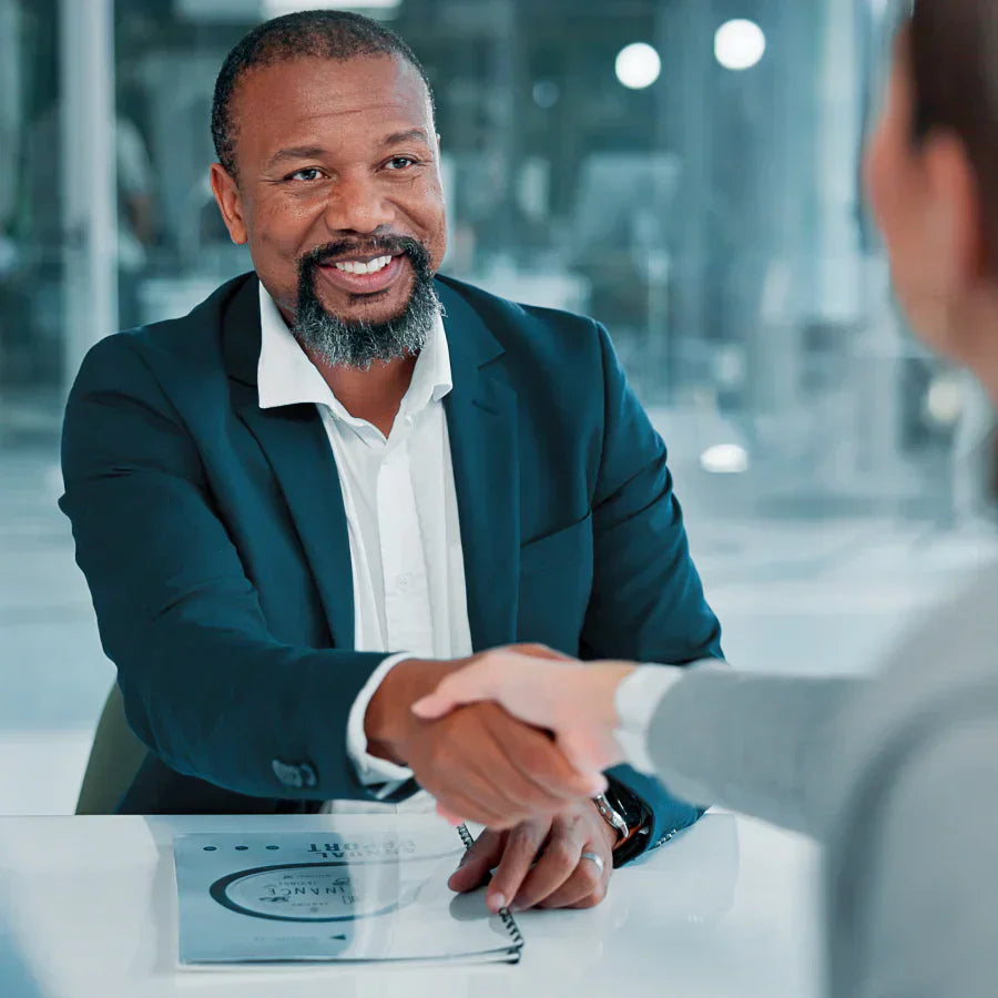 Les 7 meilleurs appareils de prise de notes IA pour les réunions en personne (avec guide d’achat) cover image