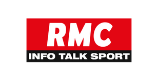Logo RMC avec le texte « INFO TALK SPORT » en blanc sur des rectangles rouge et noir, sur fond noir.